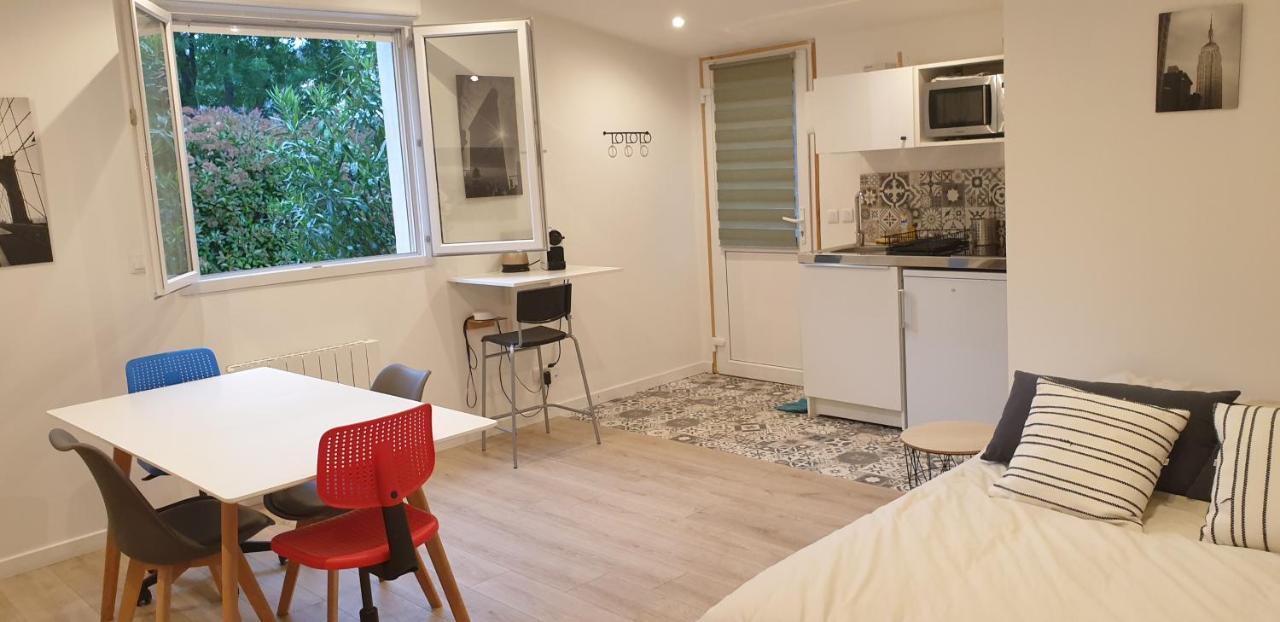 Adorable Studio 25M² Tres Calme Avec Parking Marsylia Zewnętrze zdjęcie